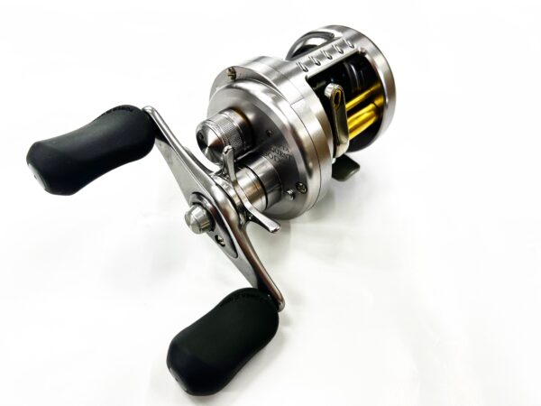 ライトルアー用リール 買取！ シマノ カルカッタコンクエスト 50DC 