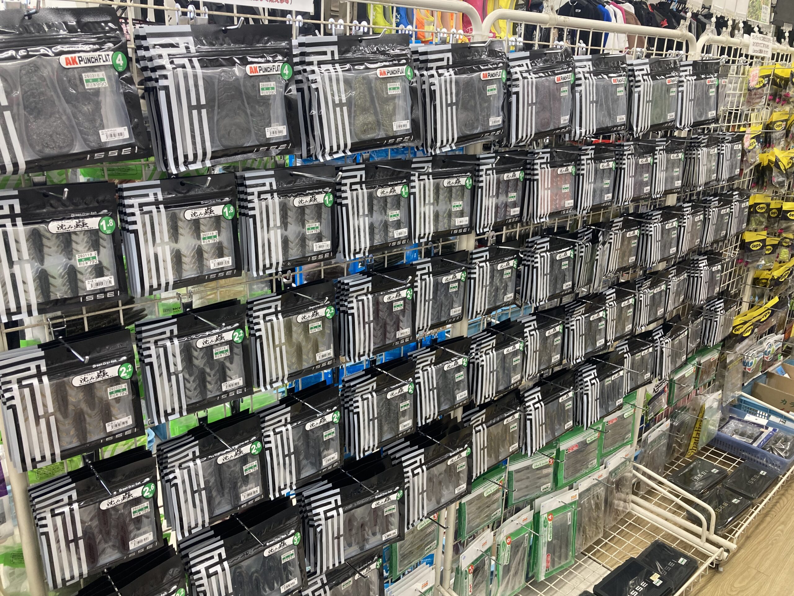 イッセイ 一誠 issei の新製品 AKパンチフラット4 が入荷しました